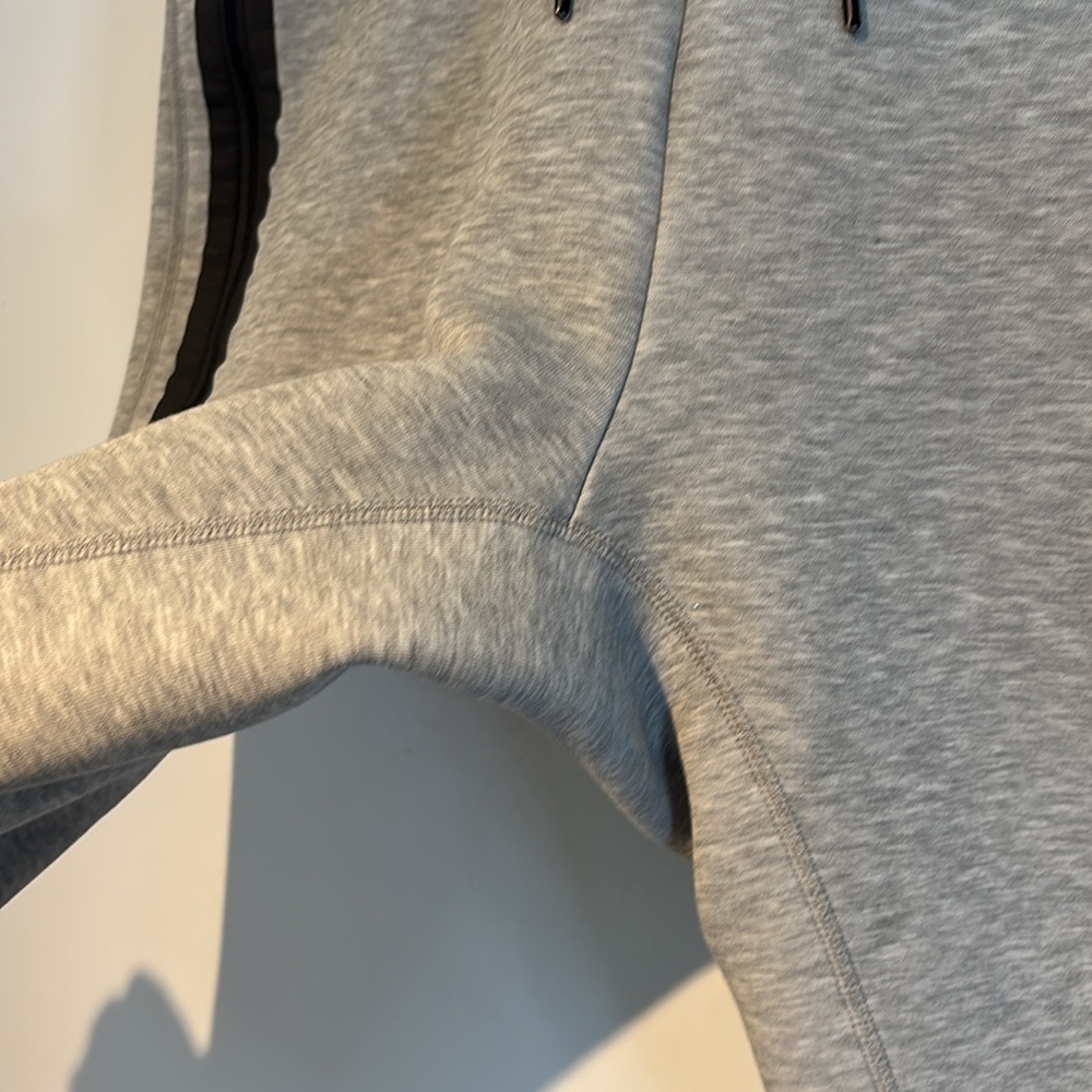 NIKE Unisex Kids Tech Fleece Sweatpants Heathered grey/black size XL - Picture 5 of 12